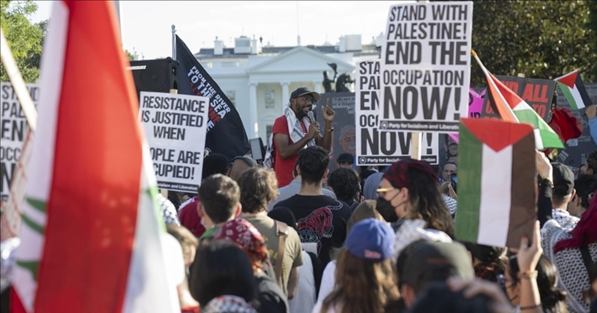 مسيرات حاشدة في مدن أمريكية ضد سياسات ترامب وتضامنا مع … مسيرات حاشدة في مدن أمريكية ضد سياسات ترامب وتضامنا مع …