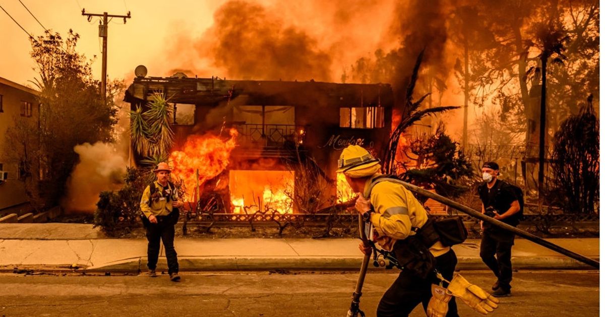 مساحات شاسعة أتت عليها الحرائق في لوس أنجلوس.. هذه صدمات …