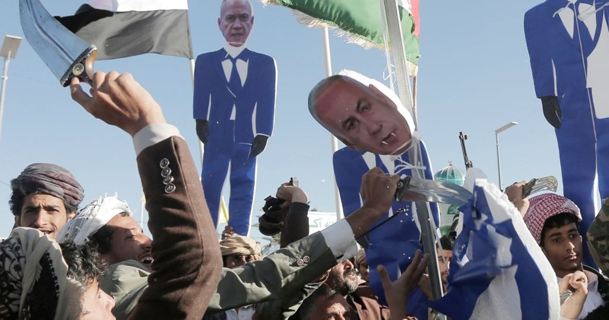 “الحوثي” تعلن موعد رفع الحظر البحري عن السفن المرتبطة …