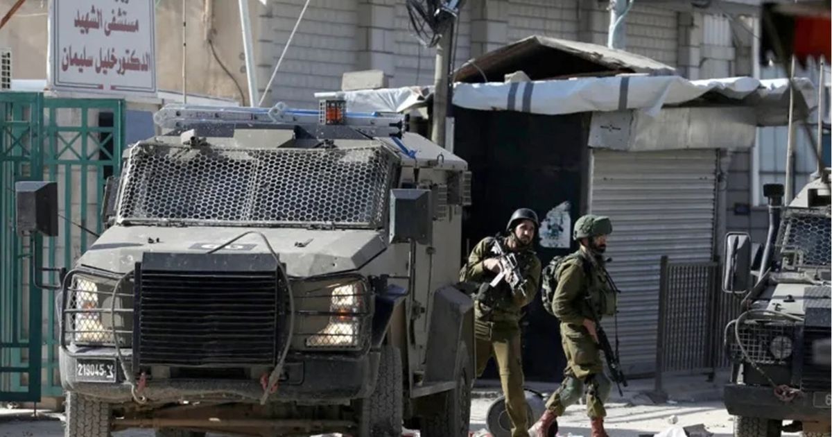 السلطة الفلسطينية تسلم منفذة عملية طعن برام الله.. … السلطة الفلسطينية تسلم منفذة عملية طعن برام الله.. …