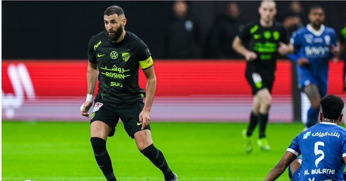 بنزيما يقود اتحاد جدة لهزيمة الهلال والوصول إلى نصف …