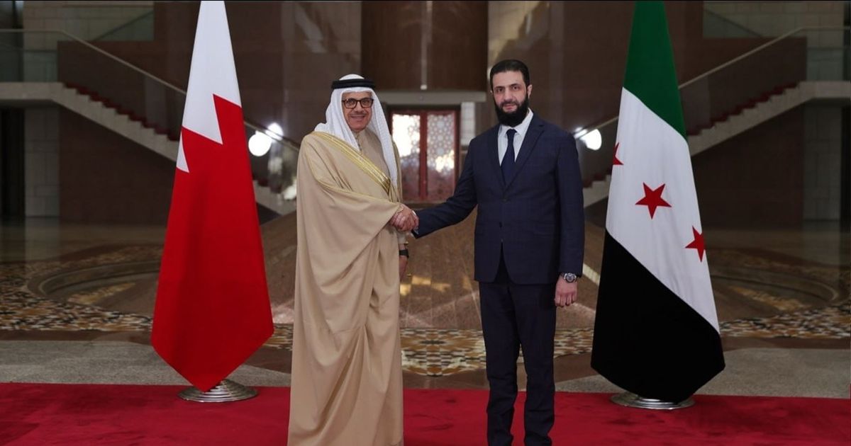 الشرع يستقبل وفدا برئاسة وزير الخارجية البحريني في قصر …