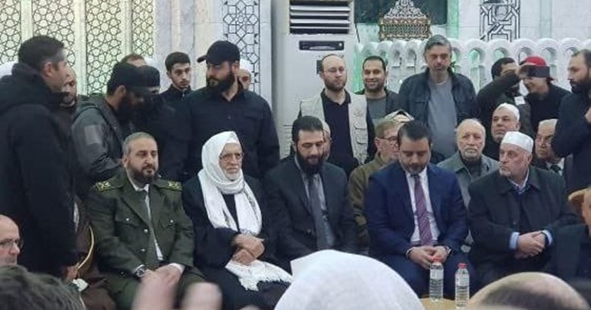 الشرع يحضر مجلس عزاء الشيخ سارية الرفاعي.. هذا ما قاله …