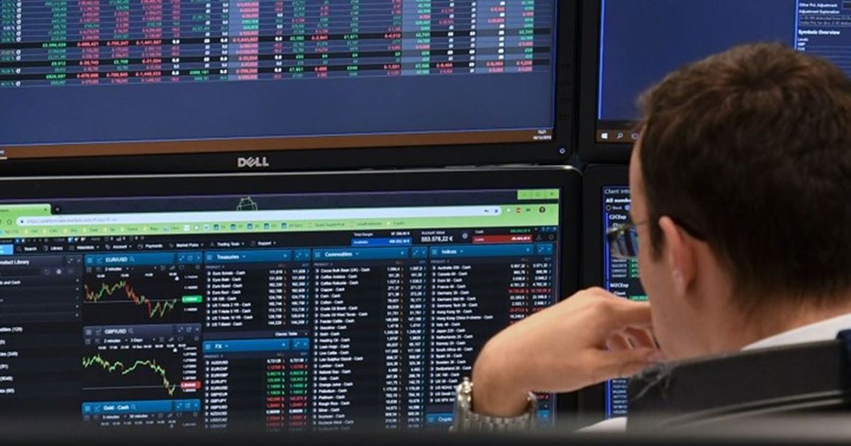 ما هي نصيحة “وارن بافيت” في مواجهة تقلبات السوق الحالية؟ …