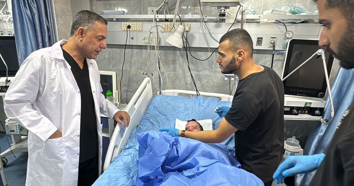 تظاهرة في نيويورك تطالب بالإفراج عن الطبيب الفلسطيني …