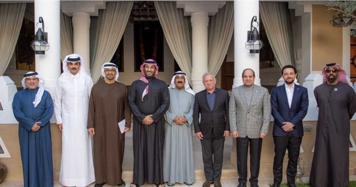 قادة خليجيون وملك الأردن والسيسي يبحثون بـ”لقاء ودي” … قادة خليجيون وملك الأردن والسيسي يبحثون بـ”لقاء ودي” …