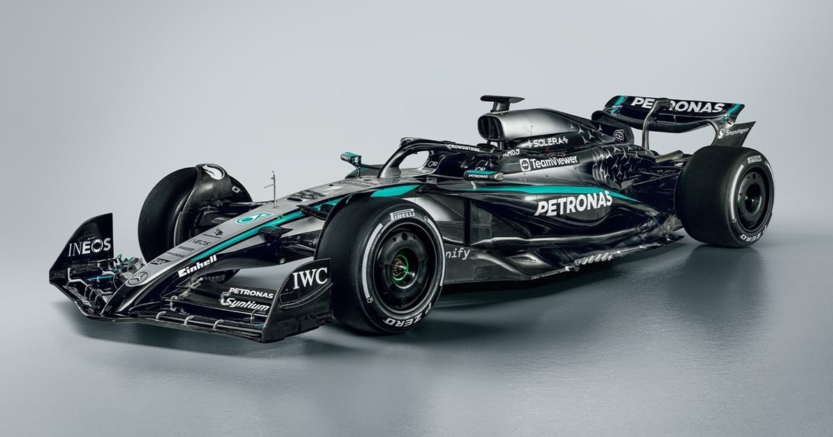 مرسيدس تكشف النقاب عن سيارتها لموسم “فورمولا ون” الجديد …