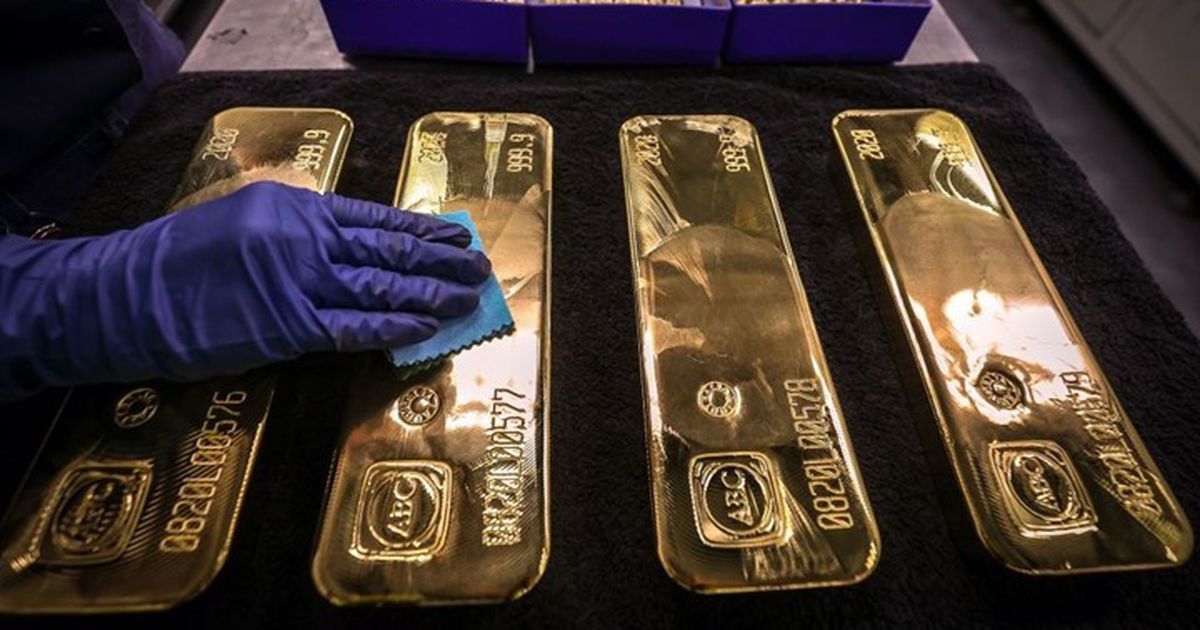 الذهب يتجه لمكاسب أسبوعية بعد إقرار قانون خفض الضرائب الأمريكي