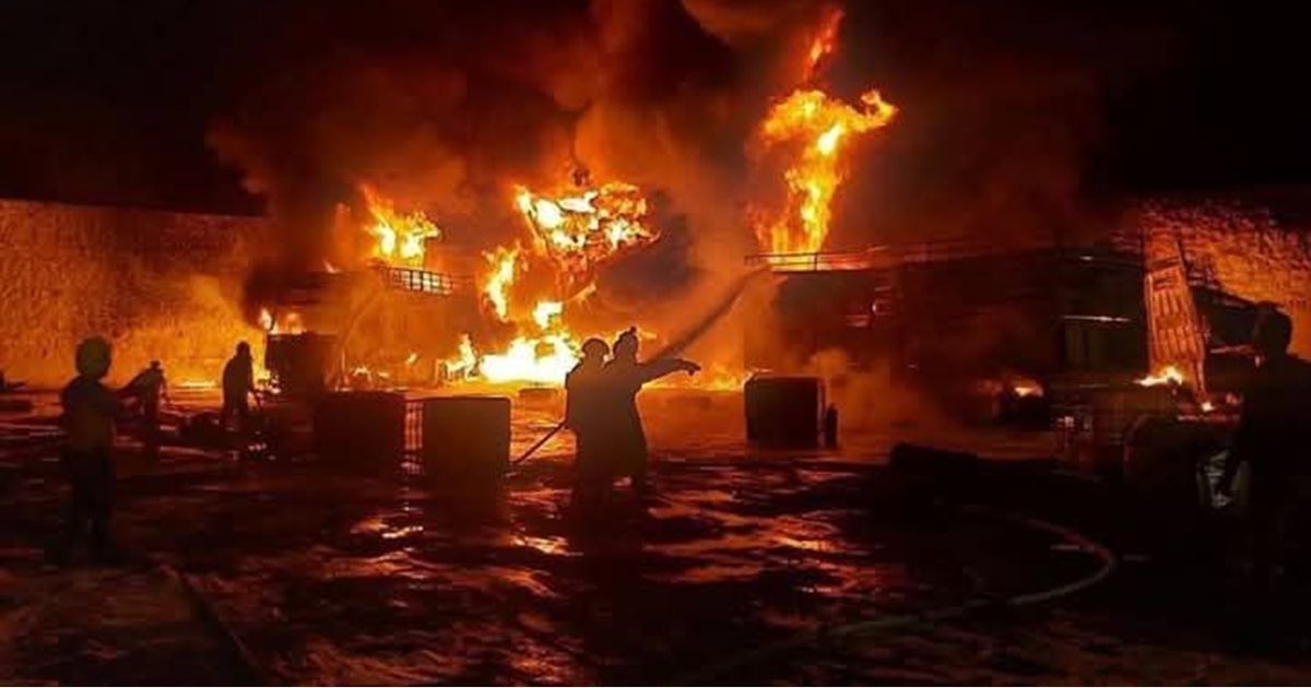 حريق كبير قرب مطار حلب السوري تزامنا مع إعلان إعادة …