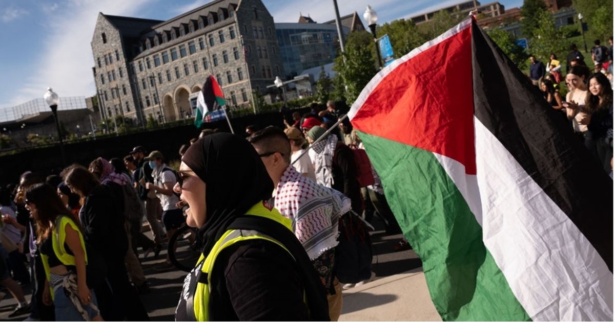 قاض أمريكي يمنع إدارة ترامب من ترحيل طالب مؤيد …