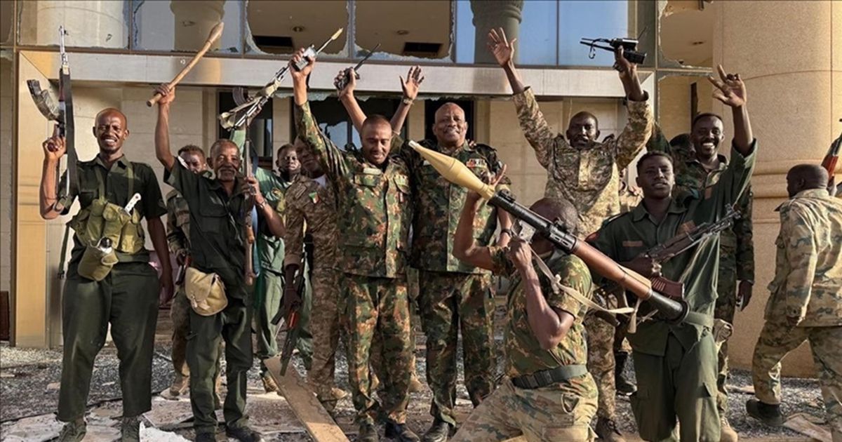 مشاهد مؤثرة توثق تحرير معتقلين في الخرطوم من قبضة “الدعم …