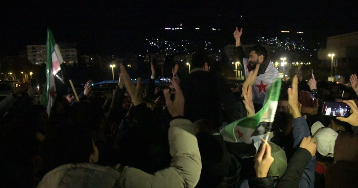 مظاهرات حاشدة بعموم سوريا دعما لقوى الأمن بعد هجمات …