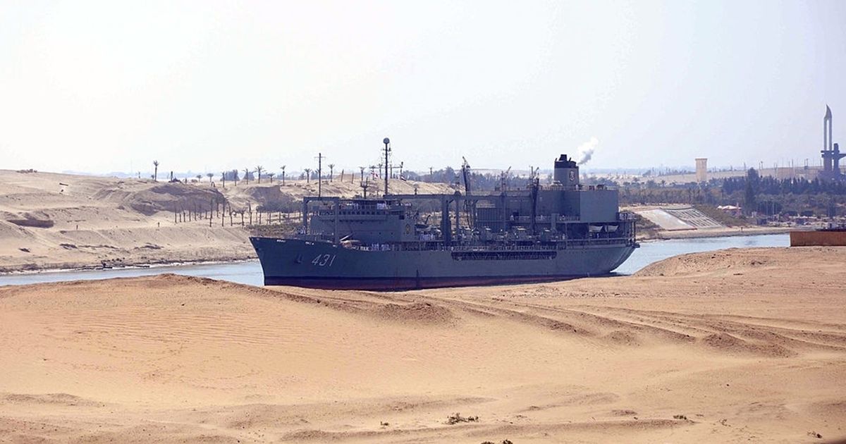 ما الذي رصدته الاستخبارات الأمريكية بجزيرة "خرج" الإيرانية للتصدي لهجوم بري؟