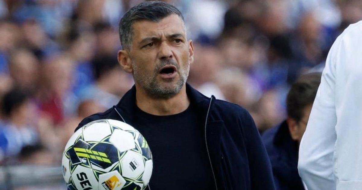 ميلان يقترب من إقالة مدربه البرتغالي كونسيساو …