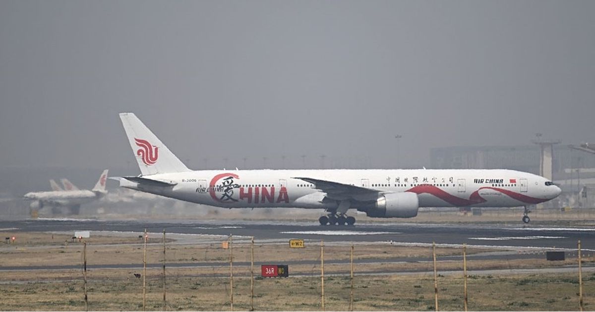 بكين تعلق استلام طائرات من شركة بوينغ وأسهم الشركة …