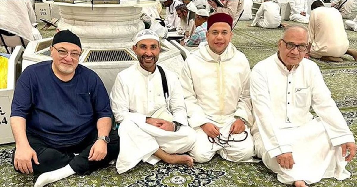 خالد الجندي يمتدح أحمد سعد في الحج.. "تاب وأزال الوشوم" (شاهد)