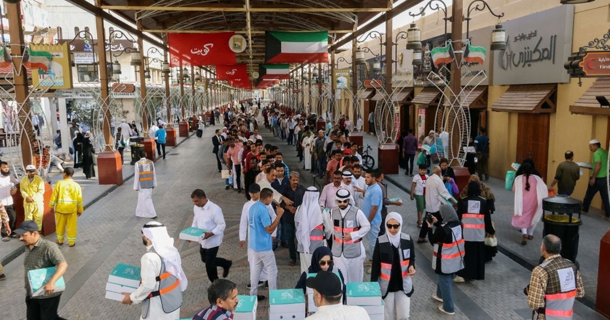 الكويت تفرض قيودًا جديدة على جمع التبرعات الخيرية: ضرورة موافقة مسبقة للخطباء المشاهير