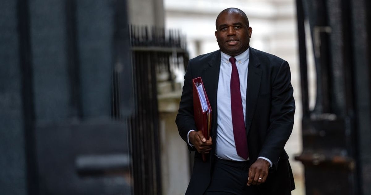 تراجع بريطاني بعد وصف وزير الخارجية حصار غزة بأنه “خرق” …