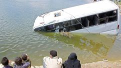 غرق النيل حافلة مصر أرشيفية