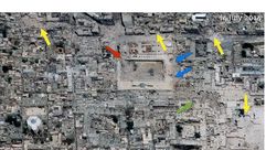 حلب بعد الدمار - الجامع الأموي (السهم الأحمر المئذنة، الأزرق حفر في الحائط، الأخضر سوق المدينة)