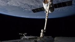 المركبة الفضائية "دراغون" في محطة الفضاء الدولية في 23 ايلول/سبتمبر 2014