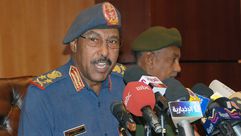 السودان وزير الدفاع السوداني أ{شيفية