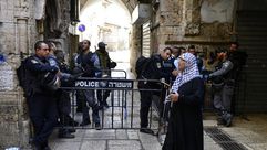 الشرطة الإسرائيلية تغلق مسجد الأقصى بشكل كامل - aa_picture_20141030_3658918_web
