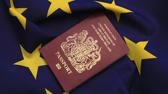 الجواز البريطاني علمالاتحاد الأوروبي - جيتي