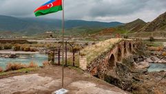 علم أذربيجان مقابل إيران- جيتي