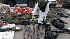 اسلحة صادرتها شرطة كوسوفو عقب هجوم كبير استهدفها شمال البلاد- الاناضول