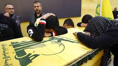 قتلى من حزب الله في تفجير السفارة الإيرانية في بيروت - الأناضول