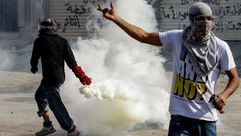 اشتباكات بين متظاهرين والشرطة في البحرين - 02- اشتباكات بين متظاهرين والشرطة في البحرين