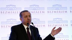 أردوغان يتهم الإعلام الغربي بازدواجية المعايير - aa_picture_20141103_3690679_web