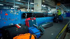 حقائب في مطار - جيتي