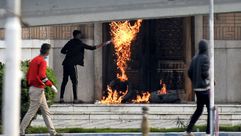 حرق القنصلية الإيرانية بالنجف- جيتي