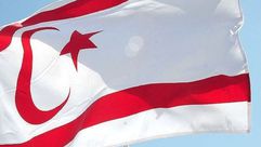 علم قبرص التركية- الأناضول