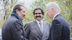 حمد بن جاسم مع أمير قطر السابق برفقة بايدن في البيت الأبيض- انستغرام