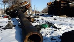 دبابة مدمرة في أوكرانيا- جيتي