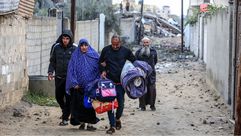 فلسطينيون دمر الاحتلال منزلهم في رفح- الأناضول