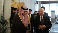 وزير الخارجية سعود الفيصل يلتقي نظيره الباكستاني سرتاج عزيز - أ ف ب