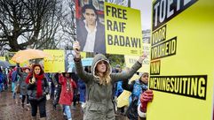 تظاهرات تطالب بإطلاق سراح المدون السعودي رائف بدوي ـ أ ف ب