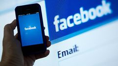 ارادت "فيسبوك" معايدة مشتركيها من خلال تحضير اوتوماتيكي لمخلص عن سنتهم انطلاقا من المعلومات التي نشر