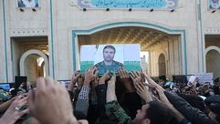 آلاف الإيرانيين شيعوا جثمان الجنرال دادي في طهران - فارس