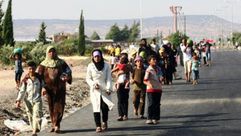 سوريون يعبرون الحدود التركية - سوريا - تركيا - أرشيفية