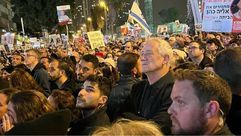 تظاهرات في تل ابيب بمشاركة غانتس - اكس