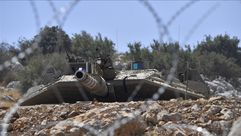 دبابة اسرائيلية تصوب مدفعها تجاه جنوب لبنان- الاناضول