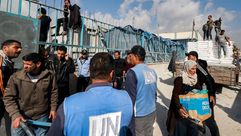 الأونروا أكبر مؤسسة تقدم المساعدات للسكان المنكوبين جراء العدوان على قطاع غزة- جيتي