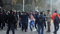 الشرطة المصرية تقتحم جامعة الأزهر وتعتقل طلابا - الأناضول