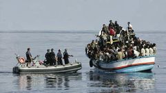 مئات اللاجئين السوريين يدفعون أموالاً طائلة لتهريبهم لبريطانيا عبر البحر (أرشيفية) - ا ف ب