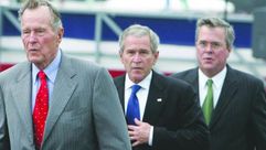 بوش الأب مع ابنه جورج وجيب -أرشيفية